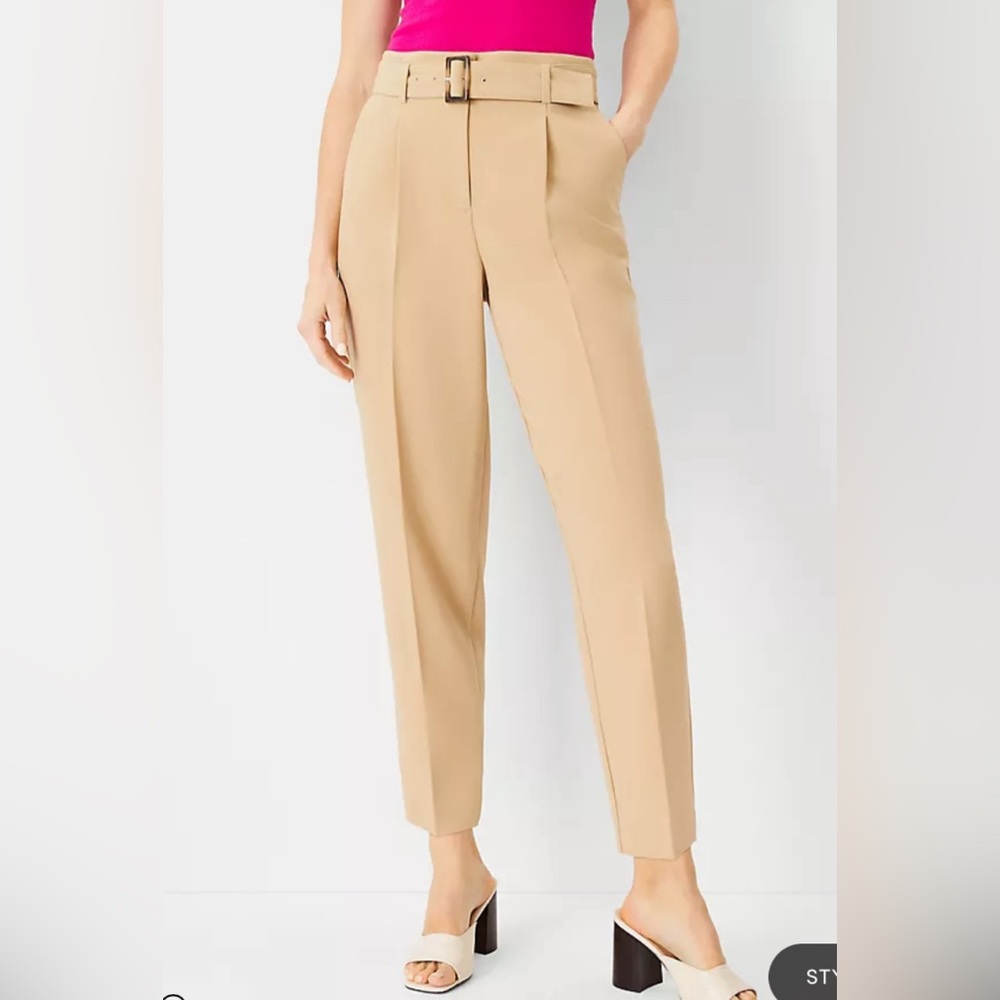 Ann Taylor The Belted Taper Pant size 12